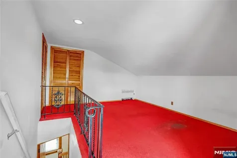 455 Stuyvesant Avenue Lyndhurst NJ 07071