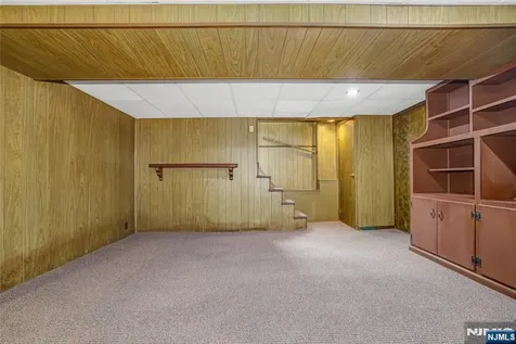 455 Stuyvesant Avenue Lyndhurst NJ 07071