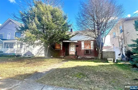 248 Rudolph Avenue Elmwood Park NJ 07407
