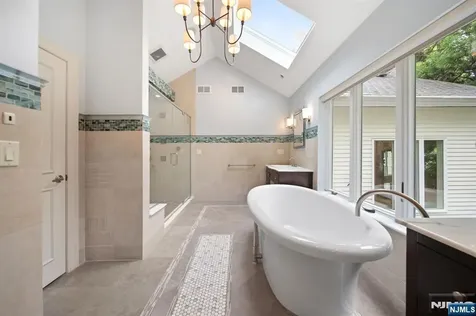 24 Country Club Way Demarest NJ 07627