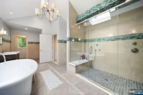 24 Country Club Way Demarest NJ 07627