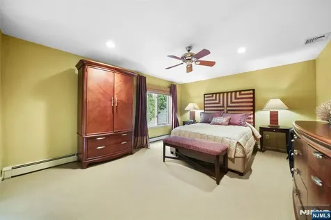 24 Country Club Way Demarest NJ 07627