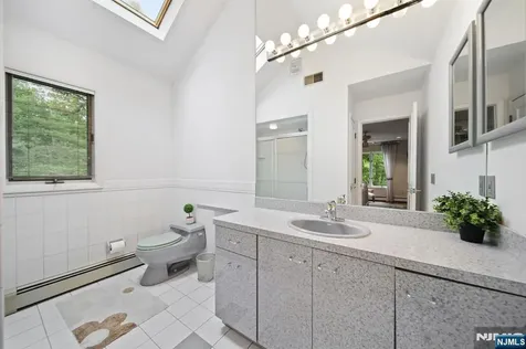 24 Country Club Way Demarest NJ 07627