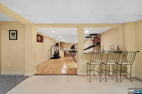 24 Country Club Way Demarest NJ 07627