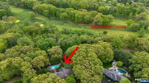 24 Country Club Way Demarest NJ 07627