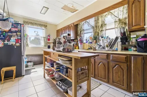 2044 High Street Union NJ 07083