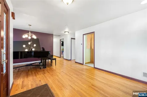 11 Sunset Road Demarest NJ 07627