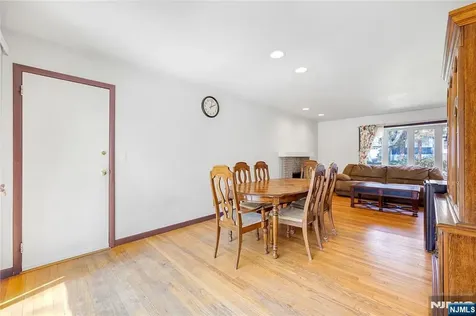 11 Sunset Road Demarest NJ 07627