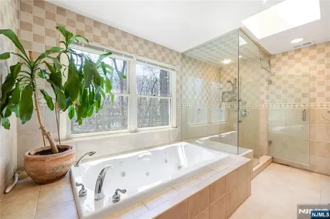 11 Sunset Road Demarest NJ 07627