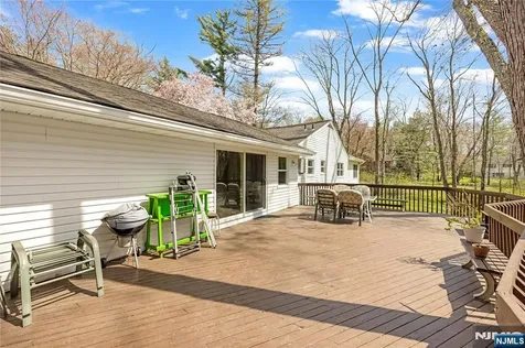 11 Sunset Road Demarest NJ 07627
