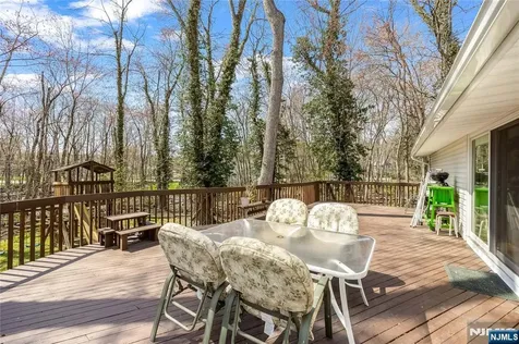 11 Sunset Road Demarest NJ 07627