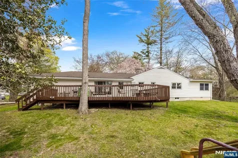 11 Sunset Road Demarest NJ 07627
