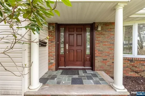 11 Sunset Road Demarest NJ 07627
