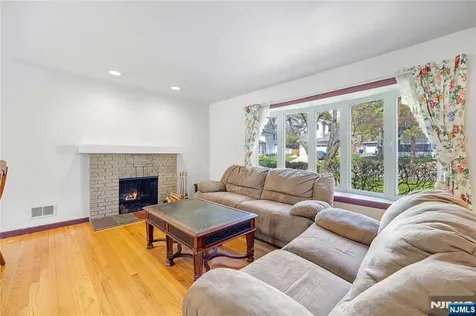 11 Sunset Road Demarest NJ 07627