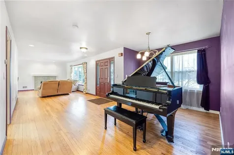 11 Sunset Road Demarest NJ 07627