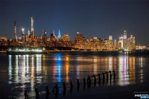116 The Promenade Edgewater NJ 07020