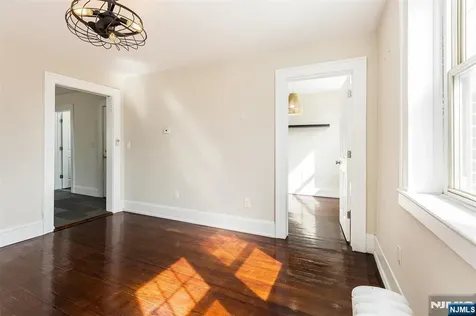43 Pleasant Way Montclair NJ 07042