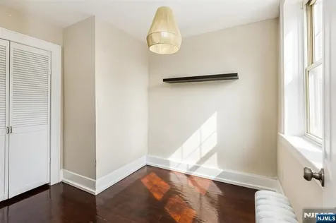 43 Pleasant Way Montclair NJ 07042