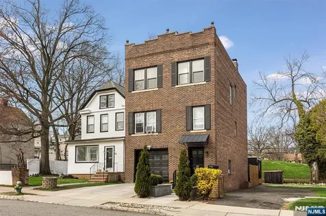 43 Pleasant Way Montclair NJ 07042