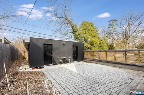 43 Pleasant Way Montclair NJ 07042