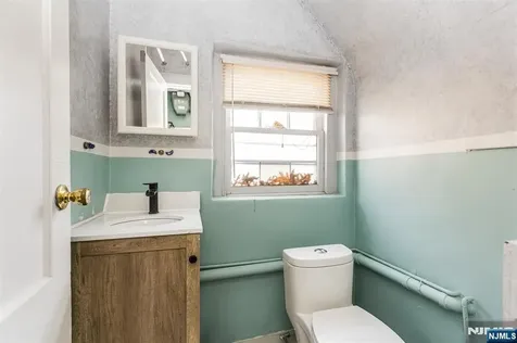 43 Pleasant Way Montclair NJ 07042