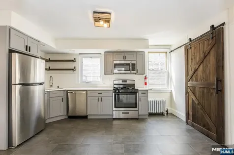 43 Pleasant Way Montclair NJ 07042