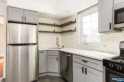 43 Pleasant Way Montclair NJ 07042