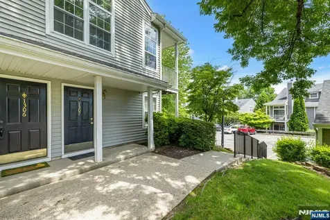 1306 Paddington Road Mahwah NJ 07430
