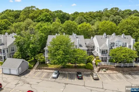 1306 Paddington Road Mahwah NJ 07430