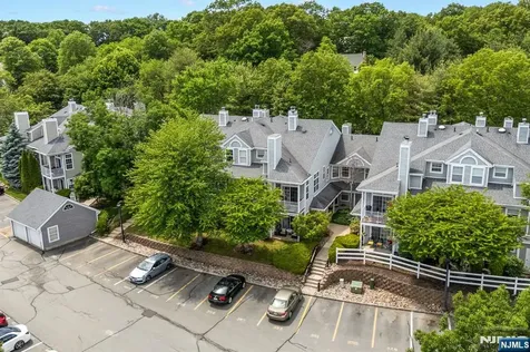 1306 Paddington Road Mahwah NJ 07430