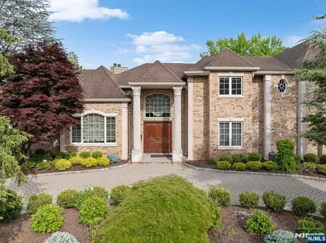 27 Roberts Road Englewood Cliffs NJ 07632
