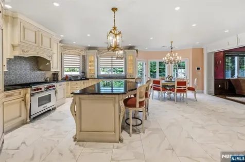 27 Roberts Road Englewood Cliffs NJ 07632