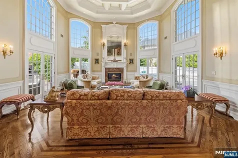 27 Roberts Road Englewood Cliffs NJ 07632