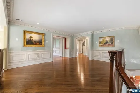 27 Roberts Road Englewood Cliffs NJ 07632