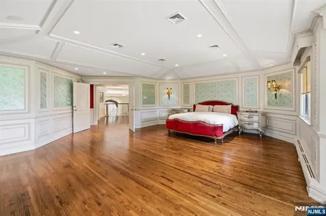 27 Roberts Road Englewood Cliffs NJ 07632
