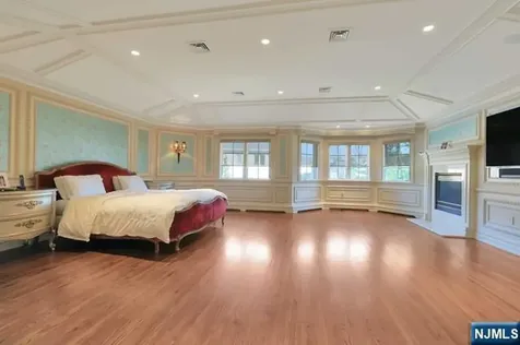 27 Roberts Road Englewood Cliffs NJ 07632