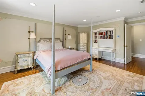 27 Roberts Road Englewood Cliffs NJ 07632