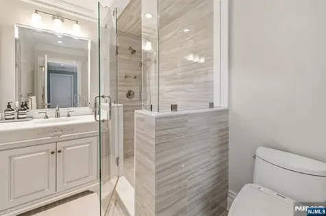 27 Roberts Road Englewood Cliffs NJ 07632