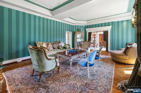 27 Roberts Road Englewood Cliffs NJ 07632