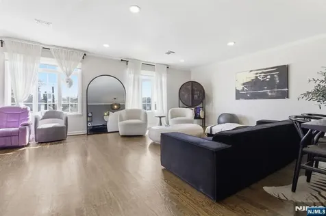 431 Forest Street Kearny NJ 07032