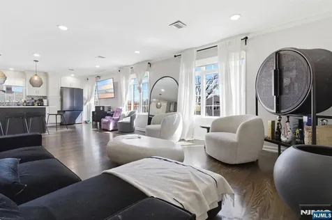 431 Forest Street Kearny NJ 07032