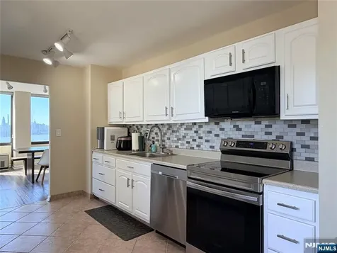 200 Winston Drive Cliffside Park NJ 07010