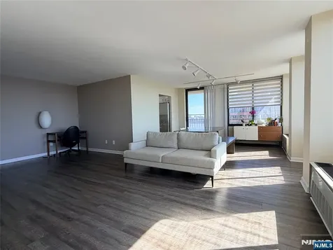 200 Winston Drive Cliffside Park NJ 07010