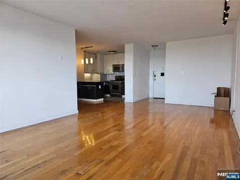 2077 Center Avenue Fort Lee NJ 07024