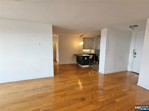 2077 Center Avenue Fort Lee NJ 07024