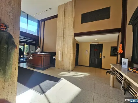 2077 Center Avenue Fort Lee NJ 07024