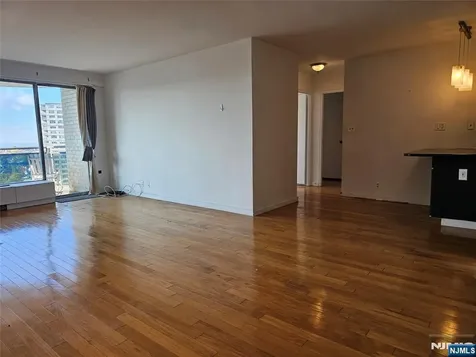 2077 Center Avenue Fort Lee NJ 07024