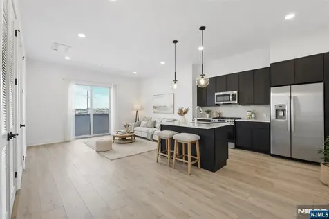 487 Market Saddle Brook NJ 07663