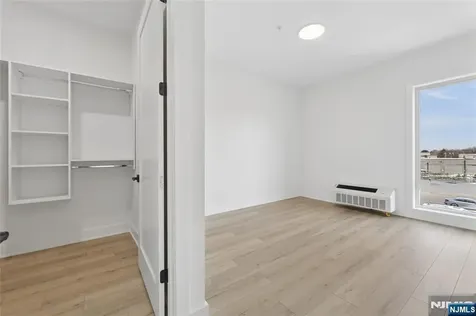 487 Market Saddle Brook NJ 07663