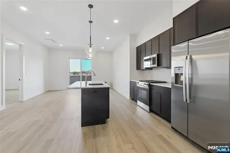 487 Market Saddle Brook NJ 07663